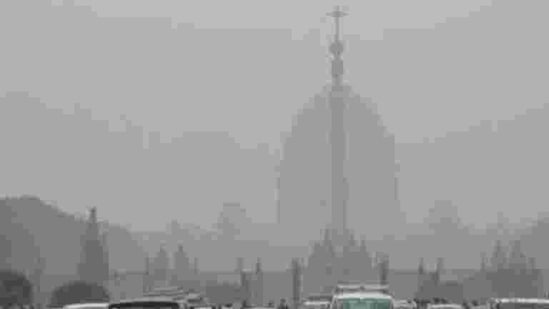 There were two continuous smog episodes during this year’s winter. The first episode was of longer duration as it started on November 3 and lasted seven days. The second started on December 22 and lasted three days.(HT_PRINT) There were two continuous smog episodes during this year’s winter. The first episode was of longer duration as it started on November 3 and lasted seven days. The second started on December 22 and lasted three days.(HT_PRINT)