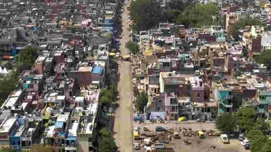 India ranks very low in the list of well-administered nations and rank high amongst corrupt nations. despite several efforts to overhaul the administrative processes(HT Photo) India ranks very low in the list of well-administered nations and rank high amongst corrupt nations. despite several efforts to overhaul the administrative processes(HT Photo)