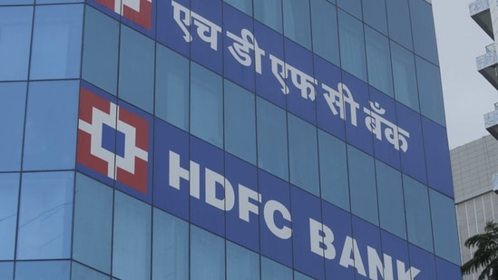 HDFC said customers who have good credit histories can avail new loans at 6.75%. (Abhijit Bhatlekar/ Mint)