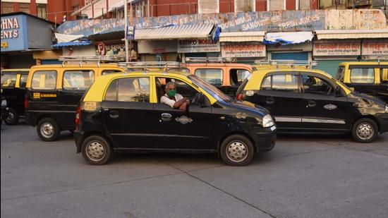 Increased fares of autorickshaw and taxis were implemented from Monday in the city. The fare hike was announced by Maharashtra transport minister Anil Parab on February 22. (HT PHOTO) Increased fares of autorickshaw and taxis were implemented from Monday in the city. The fare hike was announced by Maharashtra transport minister Anil Parab on February 22. (HT PHOTO)