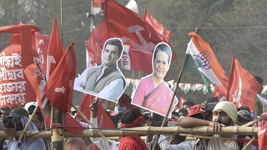 At a mega Left rally in Kolkata on February 28. Chowdhury and Siddiqui didn’t even exchange pleasantries and the Congress leader’s speech was interrupted when Siddiqui took the stage.(PTI) At a mega Left rally in Kolkata on February 28. Chowdhury and Siddiqui didn’t even exchange pleasantries and the Congress leader’s speech was interrupted when Siddiqui took the stage.(PTI)