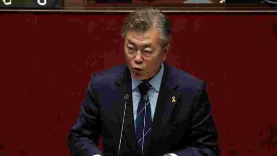 Moon Jae In, 64, is expected to beat conservative challenger Hong Joon Pyo, exit polls conducted jointly by three network television stations showed.(Reuters File) Moon Jae In, 64, is expected to beat conservative challenger Hong Joon Pyo, exit polls conducted jointly by three network television stations showed.(Reuters File)