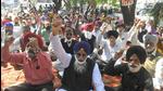 The powermen’s union protesting against the privatisation move in Chandigarh on Friday. (Keshav Singh/HT) The powermen’s union protesting against the privatisation move in Chandigarh on Friday. (Keshav Singh/HT)