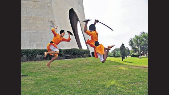 Gatka, a martial art of Sikh warriors that uses wooden sticks and leather shields, is played between two or more participants. (Photo courtesy National Gatka Association of India)