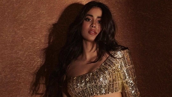 Janhvi Kapoor plays the titular role in Roohi.