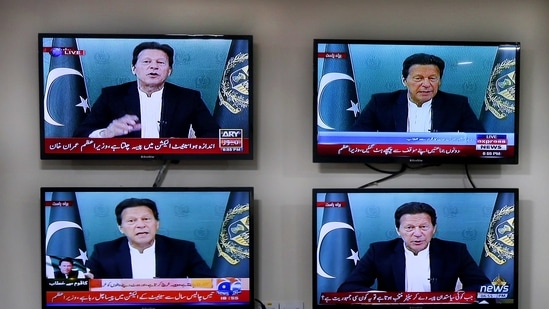 Criticising the meeting between Khan, the Army chief and the ISI chief, Maryam Nawaz, Vice President of the main Oppostion party Pakistan Muslim League-Nawaz said the military leadership "should not have been seen" with Prime Minister Khan after the developments in the Senate polls.(AP) Criticising the meeting between Khan, the Army chief and the ISI chief, Maryam Nawaz, Vice President of the main Oppostion party Pakistan Muslim League-Nawaz said the military leadership "should not have been seen" with Prime Minister Khan after the developments in the Senate polls.(AP)