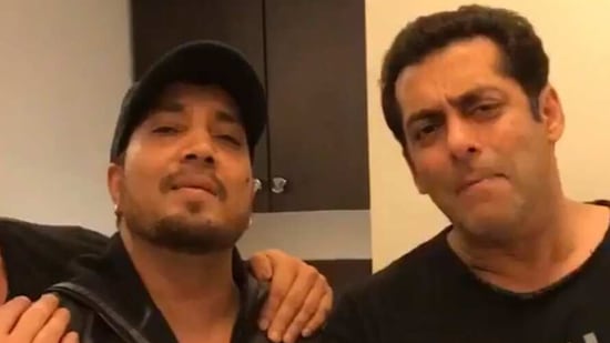 Salman Khan and Mika Singh pose together.