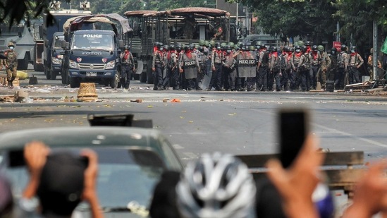 A top official of the state's home department had said on Friday that 16 people from Myanmar have crossed over to India over the last few days, of which 11 have claimed that they were police personnel. (Representative Image)(REUTERS) A top official of the state's home department had said on Friday that 16 people from Myanmar have crossed over to India over the last few days, of which 11 have claimed that they were police personnel. (Representative Image)(REUTERS)