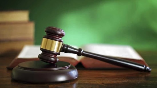 The court of chief judicial magistrate AN Dave acquitted 122 persons arrested for being members of the banned outfit SIMI, giving them the benefit of doubt.(Getty Images/iStockphoto)