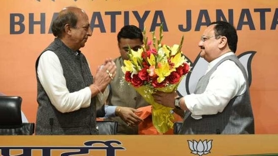 JP Nadda said, "Dinesh Trivedi was the right person in the wrong party, now he is in the right party."(HT Photo)
