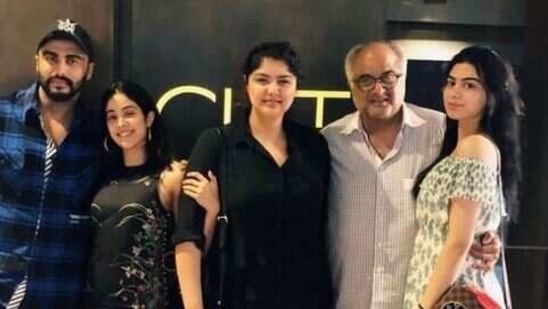 Janhvi Kapoor poses with father Boney, sister Khushi, and half-siblings Arjun and Anshula Kapoor.