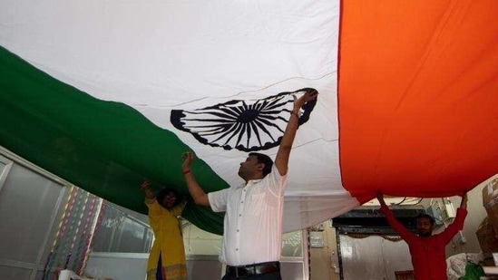 The flag itself is 60 feet in width and 90 feet in length. The flag itself is 60 feet in width and 90 feet in length.