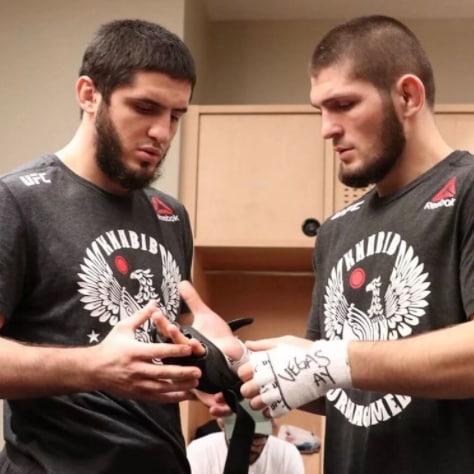 Islam Makhachev and Khabib Nurmagomedov. (Instagram.)