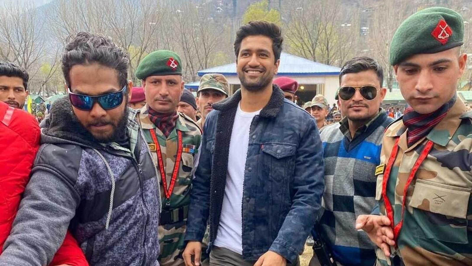 Vicky Kaushal visits Indian Army base camp in Uri, shares photos from his  'lovely day with the locals' | Hindustan Times