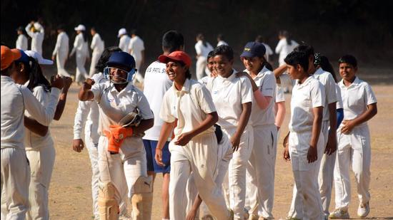 At the Law college ground, Stadium Cricket Club defeated Sahamat Cricket Club by 24 runs in a group stage match. (Kalpesh Nukte/HT PHOTO) At the Law college ground, Stadium Cricket Club defeated Sahamat Cricket Club by 24 runs in a group stage match. (Kalpesh Nukte/HT PHOTO)