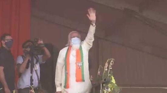 PM Modi reaches Brigade ground stage