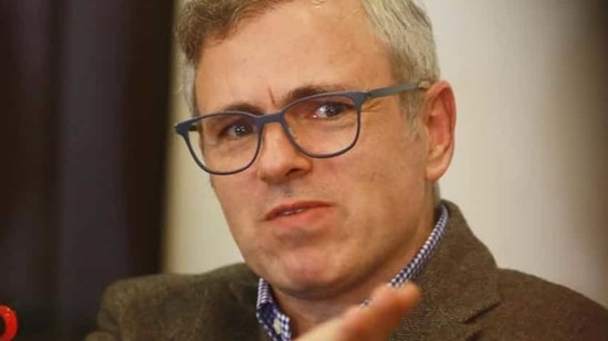 National Conference leader Omar Abdullah reacted sharply to Suvendu Adhikari's comment that West Bengal will become like Kashmir under another term of Trinamool. (HT Photo/File)