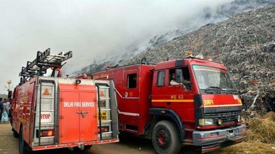 "We are in the process of modernising our way of functioning. But it's in the initial stage currently. We have given an expression of interest and asked the NIC and the NeGD to conduct a study on the working of the fire department," a senior Delhi Fire Service (DFS) official said.(HT File photo) "We are in the process of modernising our way of functioning. But it's in the initial stage currently. We have given an expression of interest and asked the NIC and the NeGD to conduct a study on the working of the fire department," a senior Delhi Fire Service (DFS) official said.(HT File photo)