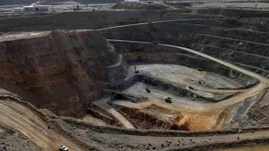 Parliament in September 2020 approved an Ordinance promulgated in June to improve revenue from the mining sector and the Centre now wants states to carry out these changes too.(REUTERS) Parliament in September 2020 approved an Ordinance promulgated in June to improve revenue from the mining sector and the Centre now wants states to carry out these changes too.(REUTERS)