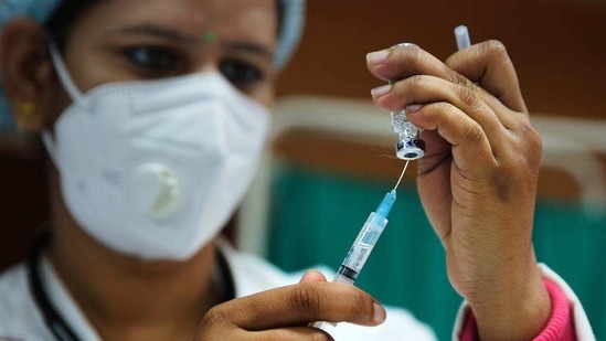 Minister of State for Medicine and Health Dr Subhash Garg said the general public was becoming fear-free as ministers, legislators and public representatives were getting vaccinated.(Himanshu Vyas/HT file photo) Minister of State for Medicine and Health Dr Subhash Garg said the general public was becoming fear-free as ministers, legislators and public representatives were getting vaccinated.(Himanshu Vyas/HT file photo)