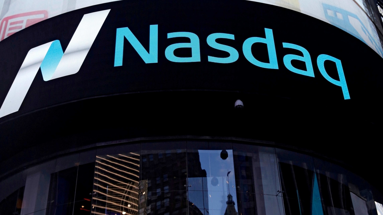 Market wrap: Nasdaq 100 rises overnight after a slump in technology stocks