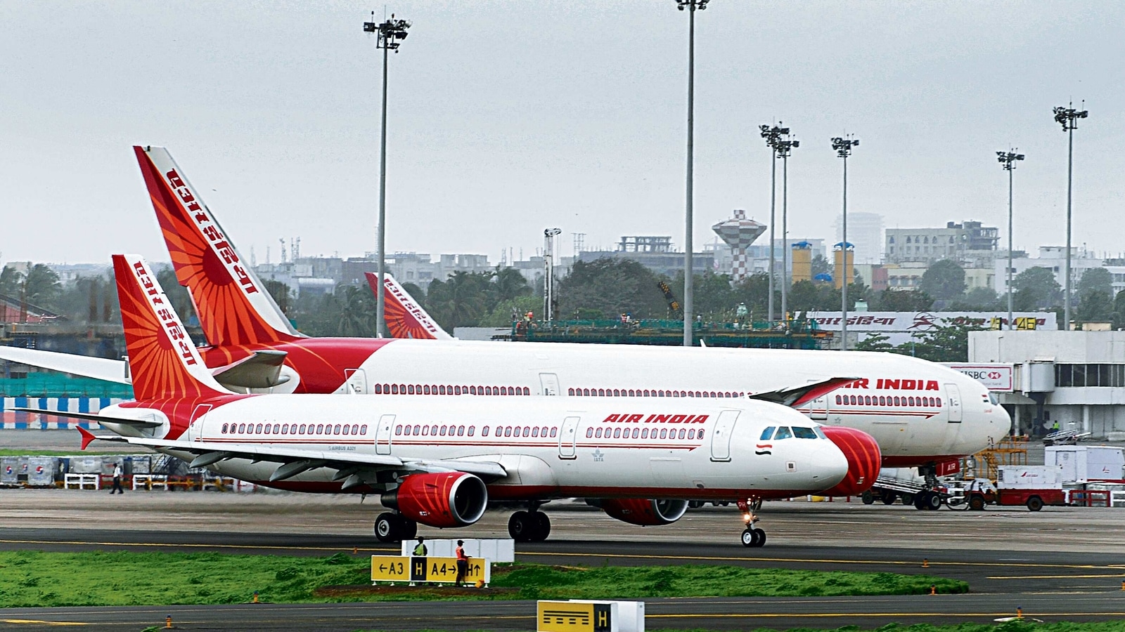DGCA issues post-vaccination guidelines for aircrew - Hindustan Times