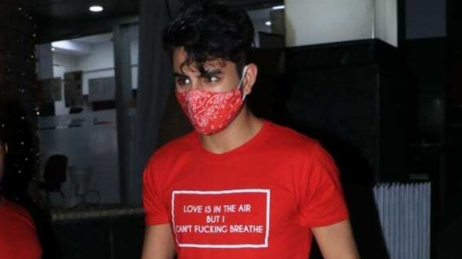 'Love is in the air' but Ibrahim Ali Khan 'can't breathe' as he steps out in red