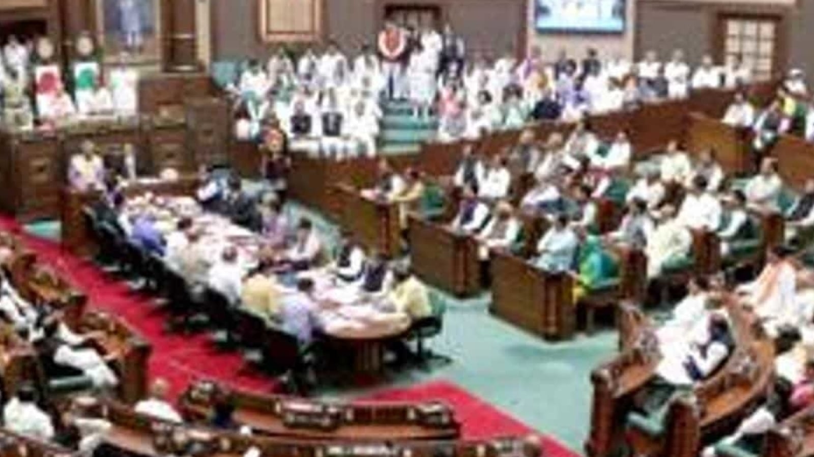 MP Assembly: Uproar on farm loan waiver, Congress members walk out