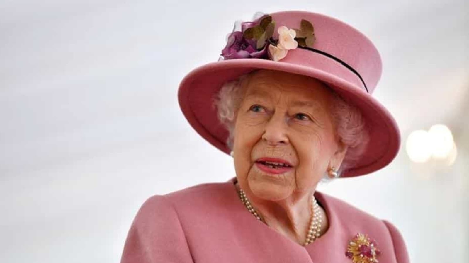 Queen Elizabeth responds to Harry and Meghan's racism accusations - Hindustan Times