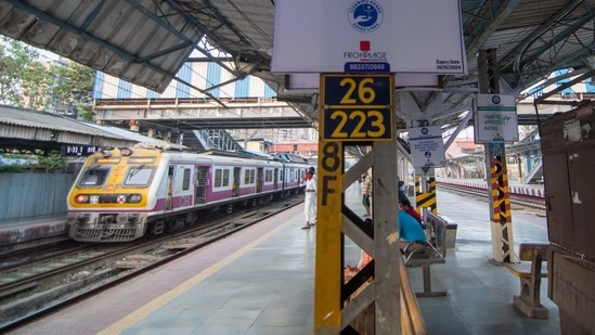 Railways, which runs the fourth-largest such network in the world, set the ball rolling in 2019 on letting private companies run and operate certain stations in a public-private partnership (PPP) model.(Pratik Chorge/Hindustan Times)
