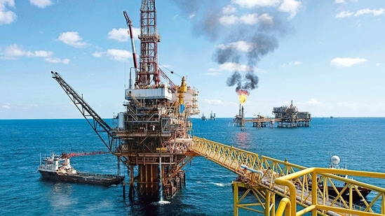 On Monday, Brent crude oil price rose above $70 a barrel after Yemen's Houthi forces fired drones and missiles at the heart of the Saudi oil industry, including a Saudi Aramco facility at Ras Tanura vital to petroleum exports. Riyadh said there were no casualties or loss of property and prices ended the day lower.(MINT FIle photo) On Monday, Brent crude oil price rose above $70 a barrel after Yemen's Houthi forces fired drones and missiles at the heart of the Saudi oil industry, including a Saudi Aramco facility at Ras Tanura vital to petroleum exports. Riyadh said there were no casualties or loss of property and prices ended the day lower.(MINT FIle photo)
