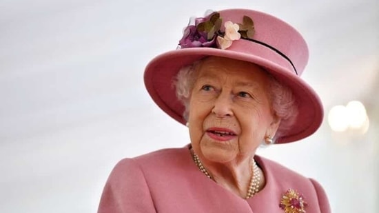 Britain's Queen Elizabeth(Reuters file) Britain's Queen Elizabeth(Reuters file)