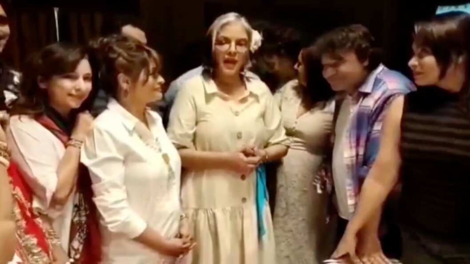 Zeenat Aman celebrates 50 years in films, cuts cake as crew sings 'Laila Main, Laila'. Watch video