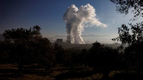 Smoke rises from Yatagan thermal power plant near Yatagan, on February 24. Campaigners told Reuters that pollution from the coal mined and burned at Yatagan, 40 km (25 miles) from some of Turkey's Mediterranean and Aegean beach resorts, has led to major health and environmental damage.(Umit Bektas / REUTERS)