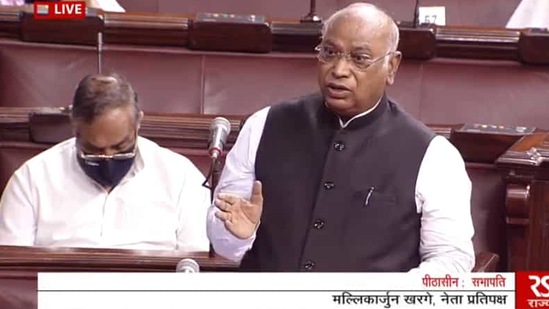 Senior Congress leader Mallikarjun Kharge attacked Prime Minister Narendra Modi, accusing him of indulging in "self promotion" and said "there was a limit to getting oneself photographed".(Screengrab) Senior Congress leader Mallikarjun Kharge attacked Prime Minister Narendra Modi, accusing him of indulging in "self promotion" and said "there was a limit to getting oneself photographed".(Screengrab)