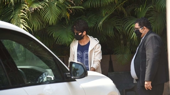 Shahid Kapoor checking out the new vehicle. (Varinder Chawla)