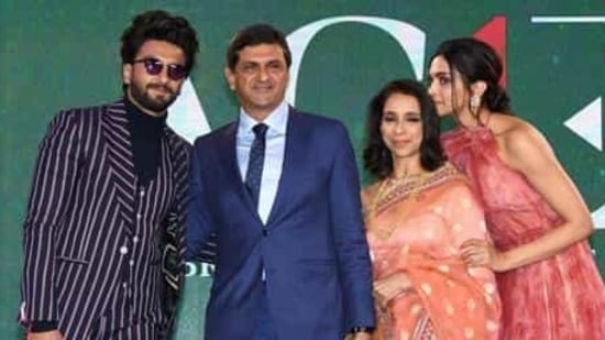 Prakash Padukone with wife Ujjala Padukone, daughter Deepika Padukone and son-in-law Ranveer Singh.(PTI)