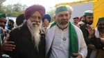 Farmer Balbir Singh Rajewal (left) and Rakesh Tikait at the Ghazipur border in Delhi during the ongoing farmers' protest. (Sanchit Khanna/HT)