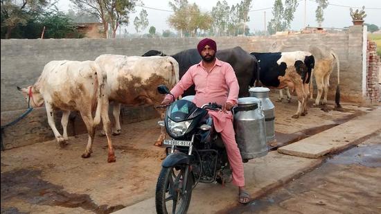 Their land was acquired in the early 1980s for building the largest cantonment in the country. Most of them took to milk vending since 1985. (Sanjeev Kumar/HT) Their land was acquired in the early 1980s for building the largest cantonment in the country. Most of them took to milk vending since 1985. (Sanjeev Kumar/HT)