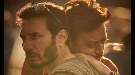 Director Homi Adajania had a tough time dealing with actor Irrfan’s demise Director Homi Adajania had a tough time dealing with actor Irrfan’s demise