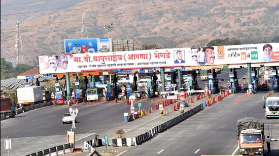 Urse toll naka on Mumbai-Pune Expressway. (HT FILE)