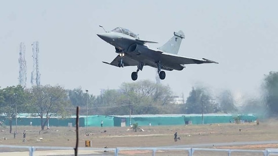All the 36 planes are likely to join the IAF’s fighter fleet by the year-end. The 11 Rafales inducted so far have arrived in three batches from France. (AFP PHOTO).(AFP Photo)