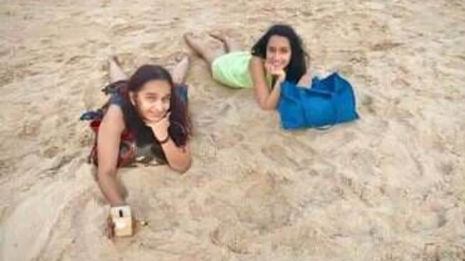 Shraddha Kapoor Poses On Beach With Birthday Mommy Shivangi Credits