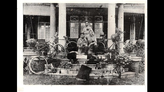 Adi Hakim, Jal Bapasola (sitting) and Rustom Bhugara inspecting their cycles. (The Bicycle Diaries) Adi Hakim, Jal Bapasola (sitting) and Rustom Bhugara inspecting their cycles. (The Bicycle Diaries)