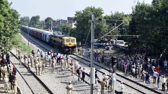 Farmers have been protesting at the different borders of the national capital since November 26 last year against the three newly enacted farm laws. (Sameer Sehgal /HT file photo)