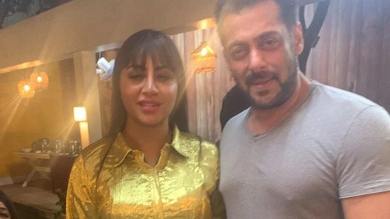 When Arshi Khan partied with Salman Khan.