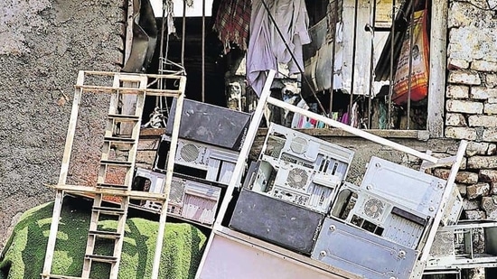 In the absence of a protocol for its disposal and management, the Capital has been struggling to handle e-waste. (RAHUL RAUT/HT PHOTO)