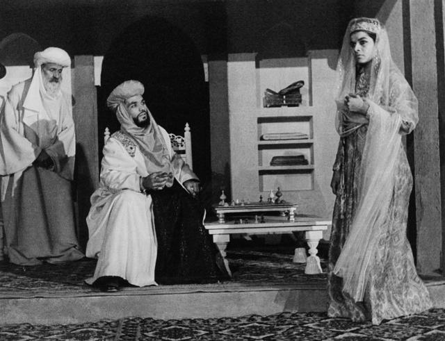 Tughlaq by Girish Karnad, directed by Ebrahim Alkazi; Manohar Singh as Tughlaq and Uttara Baokar as step mother, NSD, New Delhi, 1972 (Alkazi Th.) Tughlaq by Girish Karnad, directed by Ebrahim Alkazi; Manohar Singh as Tughlaq and Uttara Baokar as step mother, NSD, New Delhi, 1972 (Alkazi Th.)
