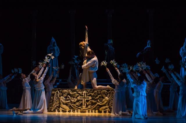 Classic ballet Romeo and Juliet performed by the Dnipro Opera and Ballet Theatre in Ukraine on May 10, 2017. (Shutterstock) Classic ballet Romeo and Juliet performed by the Dnipro Opera and Ballet Theatre in Ukraine on May 10, 2017. (Shutterstock)