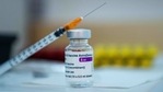A AstraZeneca, sediada no Reino Unido, insistiu que seu jab era seguro, acrescentando que há "nenhuma evidência" de maiores riscos de coágulo sanguíneo. (AFP)